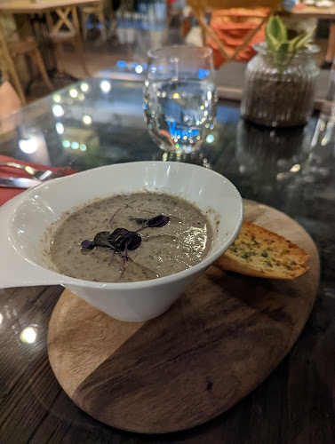 Opinii despre Vineyard în Singapore - Hospitality and gastronomy