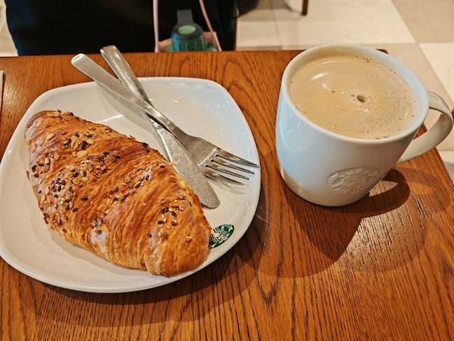 Starbucks Westgate - Hospitality and gastronomy