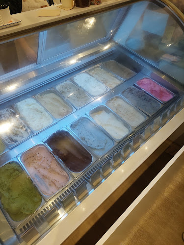 Moin Moin Gelato - Hospitality and gastronomy