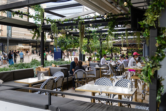 Tipsy Bird Gastrobar - Singapore