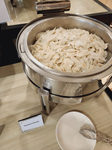 Express Cafe & Bar @ Holiday Inn Express & Suites Singapore Novena - Hospitality and gastronomy