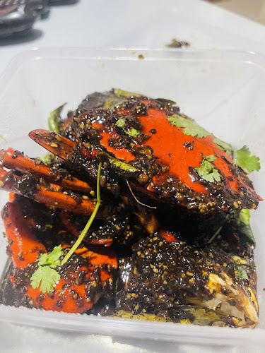 Crab Delivery Singapore by 8 Crabs - Hospitality and gastronomy