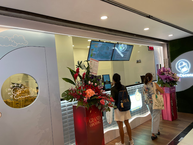 Mr. Coconut @ Heartland Mall - Hospitality and gastronomy