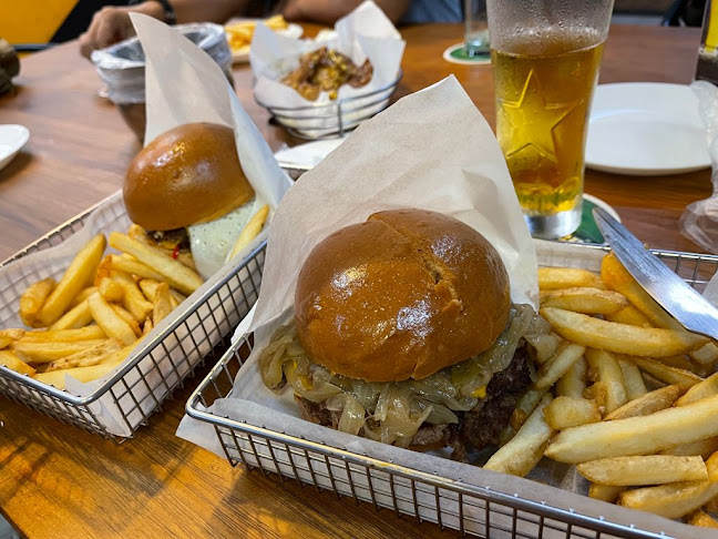 Opinii despre Cuscaden Bar & Bistro în Singapore - Hospitality and gastronomy