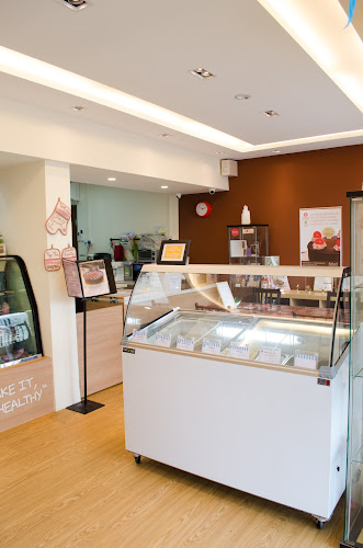 Delcie's Desserts and Cakes