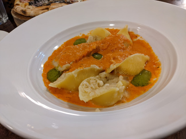 La Pizzaiola @ Jalan Riang - Hospitality and gastronomy