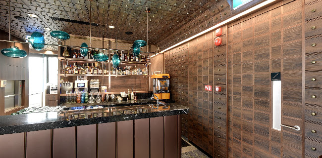 QIN Restaurant & Bar - Singapore