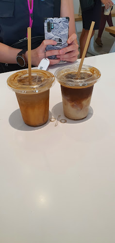 Opinii despre % Arabica Singapore Chip Bee Gardens în Singapore - Hospitality and gastronomy