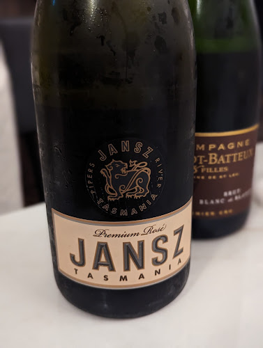 Comentarii opinii despre Convivial Champagne Bar