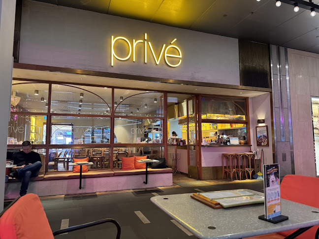 Comentarii opinii despre Privé Paragon