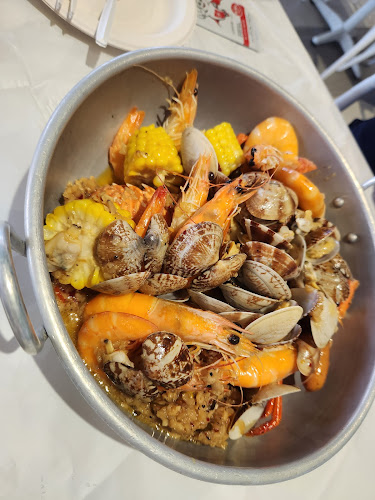 Dancing Crab (Northshore Plaza II) - Hospitality and gastronomy