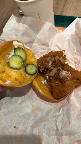 Comentarii opinii despre Popeyes Changi Airport T1