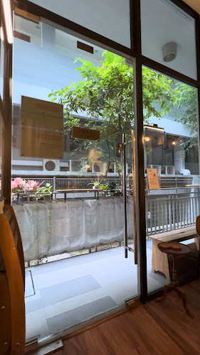 Opinii despre Ji Yue Coffee (集月咖啡) în Singapore - Hospitality and gastronomy