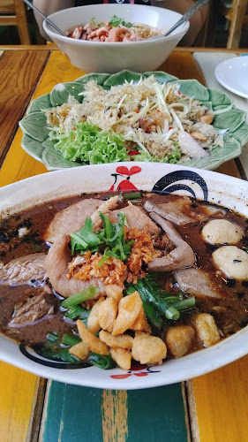 Warm Up Cafe @Mackenzie Road - Hospitality and gastronomy