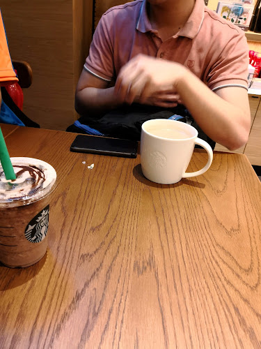 Opinii despre Starbucks JEM în Singapore - Hospitality and gastronomy