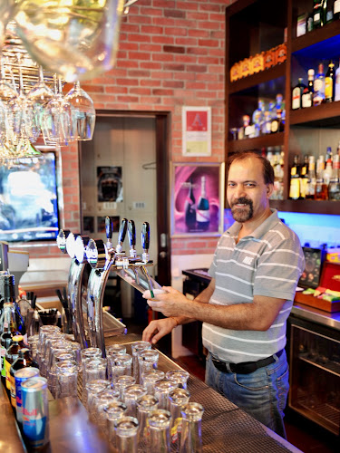 Mac's Cafe & Bar - Singapore