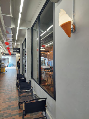 Kreme Cafe - Hospitality and gastronomy