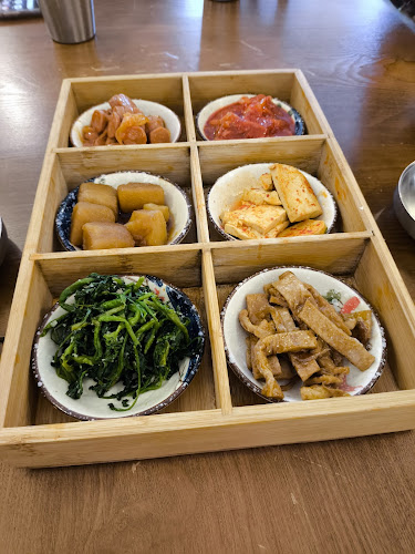 HANKANG POCHA 한강포차 ( The Most Affordable Korean Pocha ! 혜자스러운 한강포차 !) - Hospitality and gastronomy