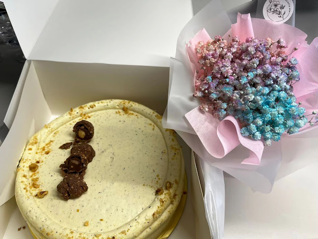 Whyzee | Birthday Cake Delivery Singapore - Singapore