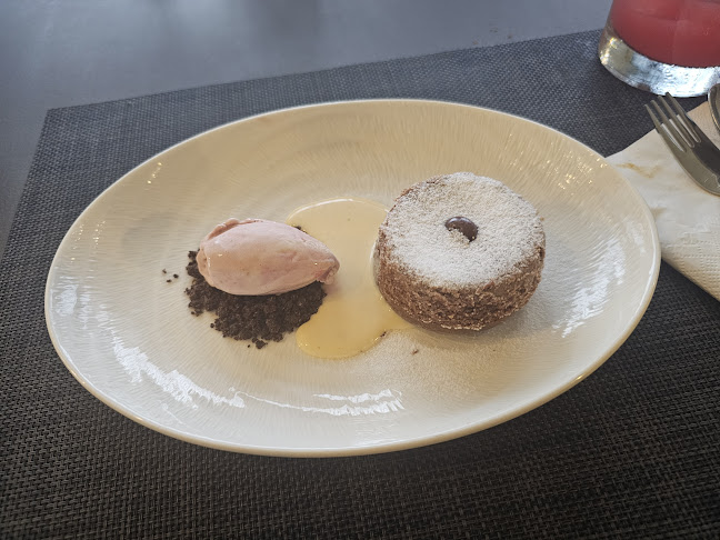 Opinii despre L'Rez în Singapore - Hospitality and gastronomy