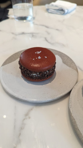 FYSH at EDITION - Hospitality and gastronomy