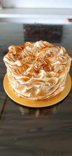 Whyzee | Birthday Cake Delivery Singapore - Hospitality and gastronomy