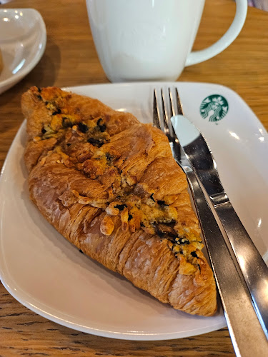 930 Yishun Ave 2, #01-07/08 Northpoint City North Wing, Singapore 769098