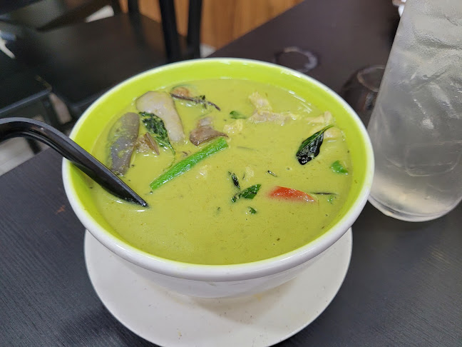 Moona Thai Kitchen.. - Hospitality and gastronomy