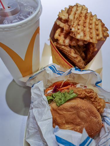Opinii despre McDonald's Sengkang Sports Complex în Singapore - Hospitality and gastronomy
