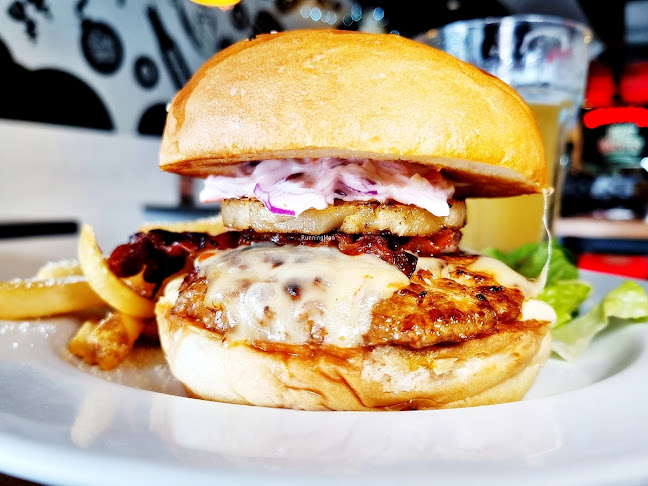 Fatboy's the Burger Bar - Singapore
