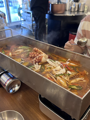 Comentarii opinii despre HANKANG POCHA 한강포차 ( The Most Affordable Korean Pocha ! 혜자스러운 한강포차 !)