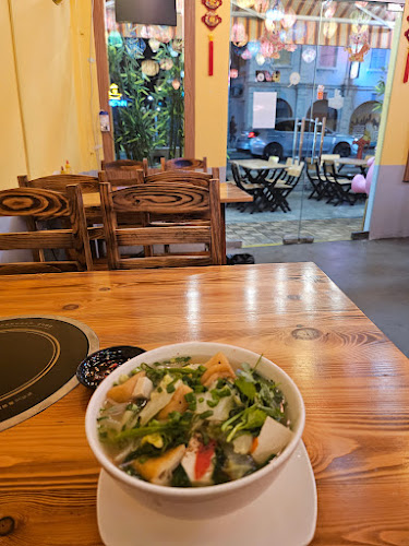 Comentarii opinii despre Viet'Spice outlet 2 - Discover Vietnam’s True Flavors – Friendly, Familiar, and Affordable
