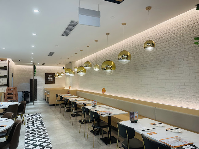 White Restaurant (Sun Plaza) - Hospitality and gastronomy