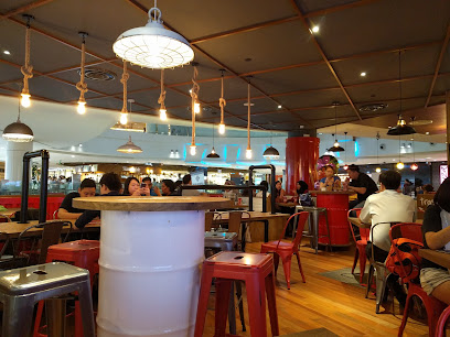 Cajun On Wheels (C.O.W) - Seafood Truck Louisiana