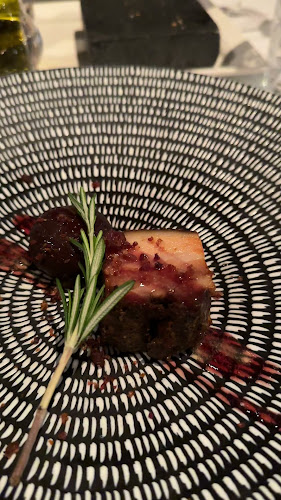 100 Peck Seah St, #27-01 Oasia Hotel Downtown, Singapore 079333