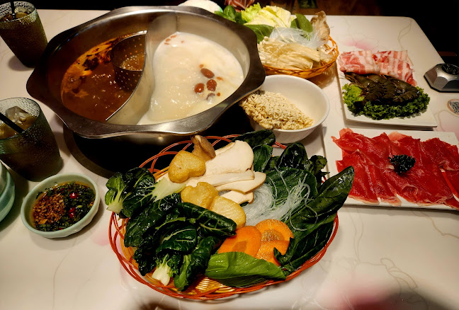 Shi Li Fang Hot Pot @ Junction 10 - Hospitality and gastronomy