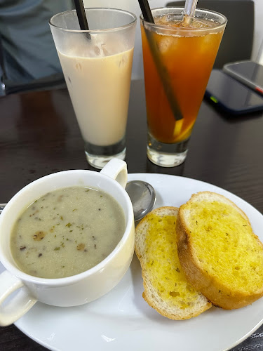 Comentarii opinii despre THIS CAFE @ 326