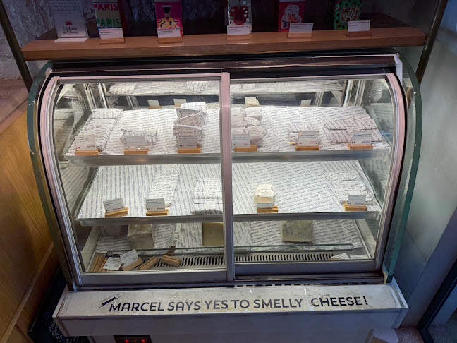 Comentarii opinii despre MERCI MARCEL TIONG BAHRU