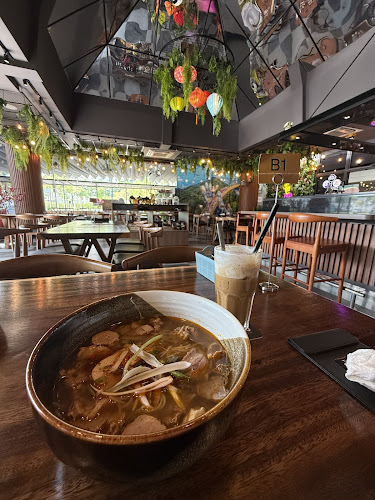 Saigon Legend Bar & Bistro - Singapore