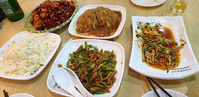 Comentarii opinii despre 满族火锅 Man Zhu Steamboat Restaurant