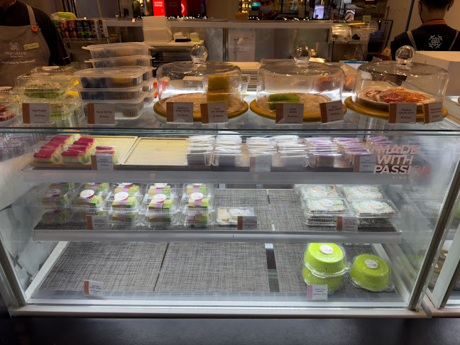 HarriAnns Nonya Table - Singapore