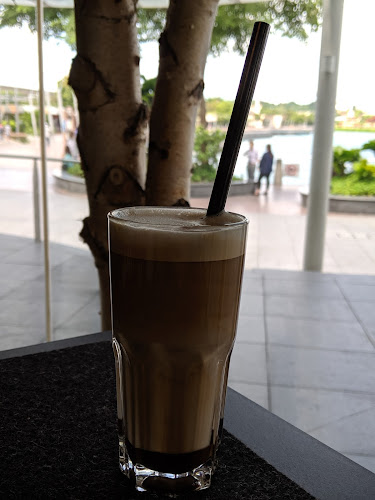 1 HarbourFront Walk, #01-57 VivoCity, Singapore 098585