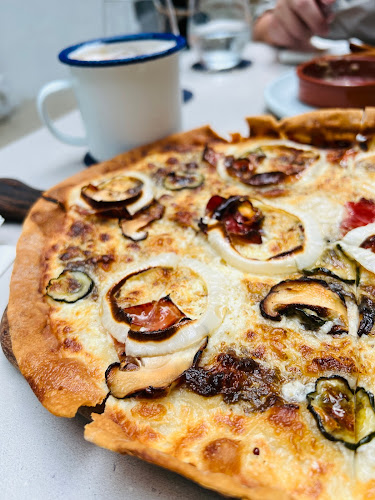 MERCI MARCEL TIONG BAHRU - Singapore