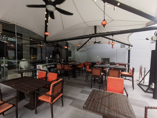 Bones 'n Barrels Alexandra - Singapore