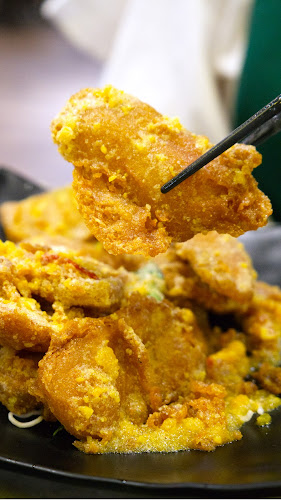 Wok Master Paya Lebar Square |Singapore Chinese Restaurant | Chili Crabs Curry Fish Head