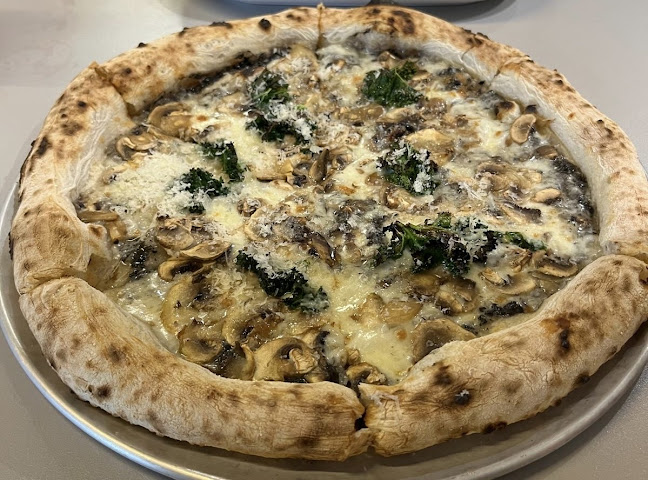 Opinii despre Gusta Sourdough Pizza Co. în Singapore - Hospitality and gastronomy