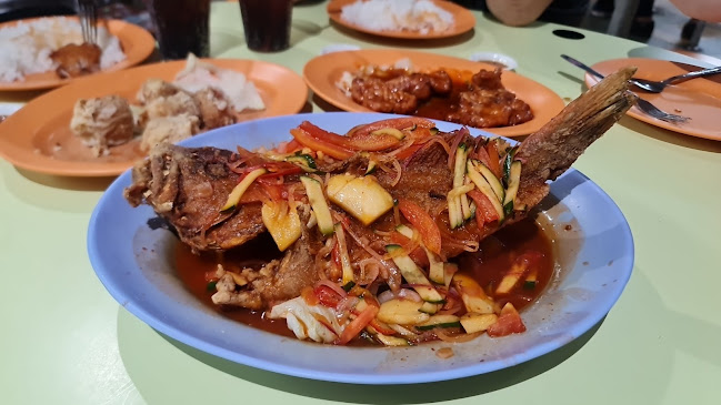 Circuit Road Hawker Centre - Singapore
