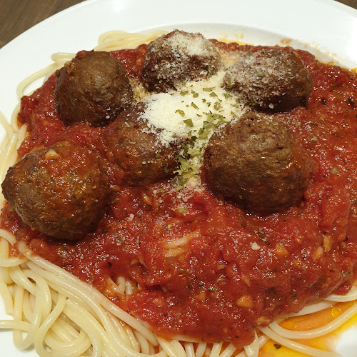 ASTONS Specialities @ City Square Mall - Hospitality and gastronomy