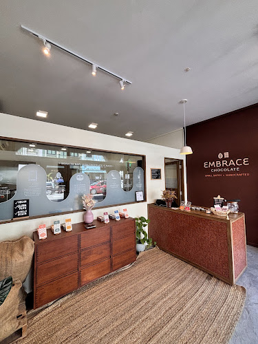 Comentarii opinii despre Embrace Chocolate