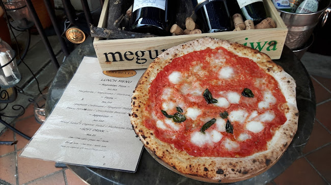 Comentarii opinii despre Corner Bar L'Operetta